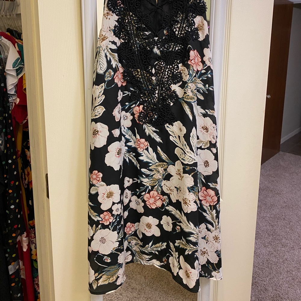 Entro lace crisscross front dress